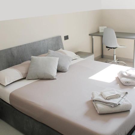 Ferienwohnung Porta Susa X6 - Freeparking Wi-Fi E Netflix Turin Exterior foto